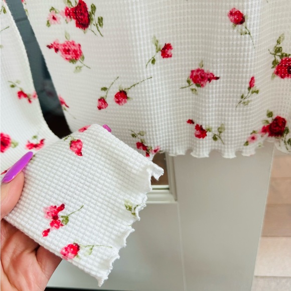 Rosy🌹🌹Cropped Waffle Knit Top - Picture 3 of 4